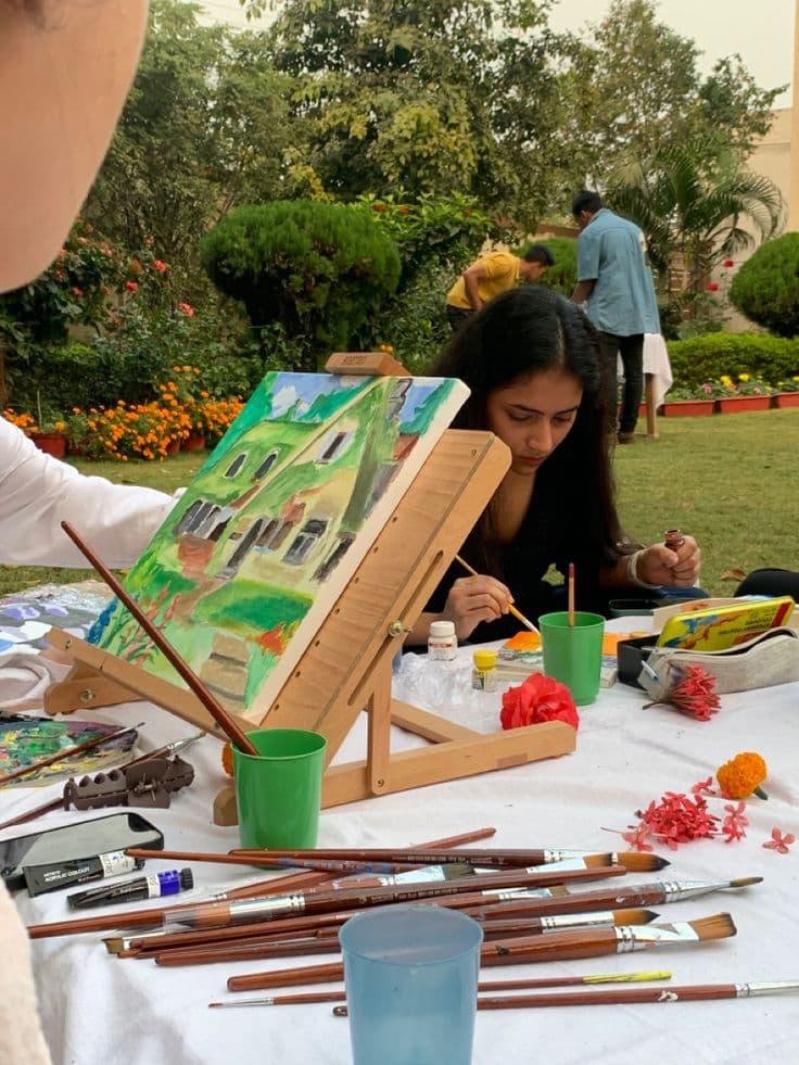 Top Creative Workshops in Karachi: Pottery, Canvas Painting, DIY Crafts & Tabletop Meetups