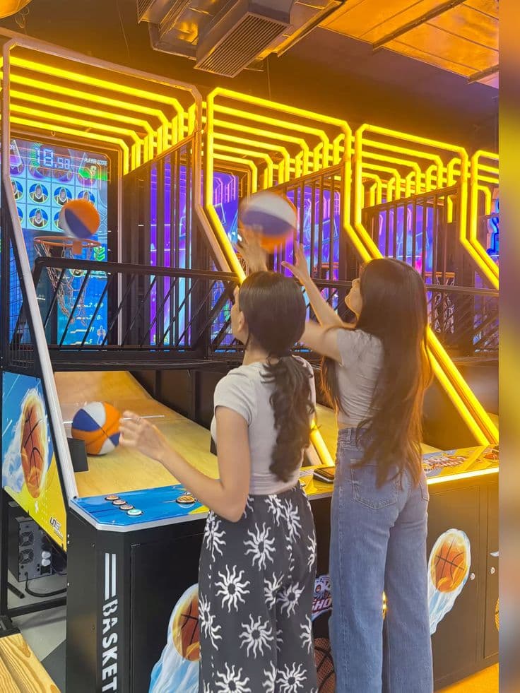 Indoor Gaming, Bowling & Escape Rooms in Karachi: Top Thrills for Friend Groups